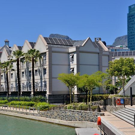 ซิตี้ ล้อดจ์ โฮเต็ล วีแอนด์เอ วอเตอร์ฟร้อนท์ เคปทาวน์ Hotel ภายนอก รูปภาพ