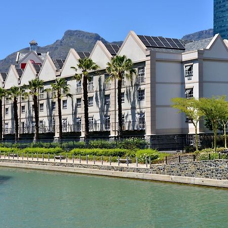 ซิตี้ ล้อดจ์ โฮเต็ล วีแอนด์เอ วอเตอร์ฟร้อนท์ เคปทาวน์ Hotel ภายนอก รูปภาพ