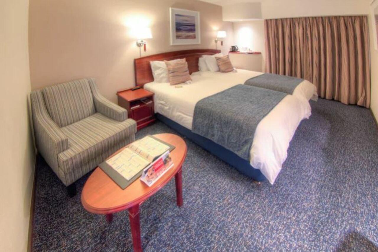 ซิตี้ ล้อดจ์ โฮเต็ล วีแอนด์เอ วอเตอร์ฟร้อนท์ เคปทาวน์ Hotel ภายนอก รูปภาพ