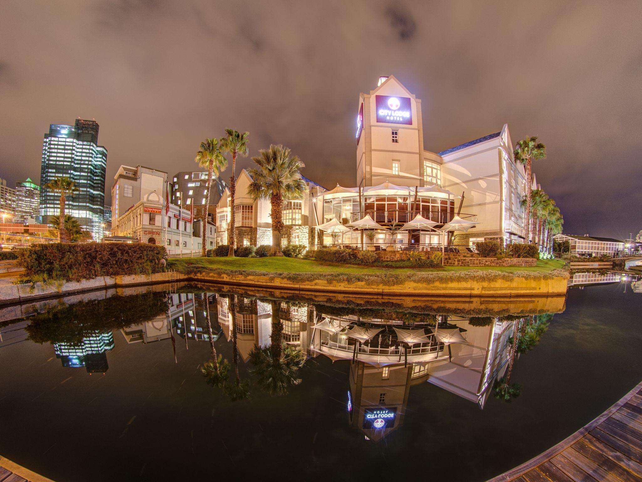 ซิตี้ ล้อดจ์ โฮเต็ล วีแอนด์เอ วอเตอร์ฟร้อนท์ เคปทาวน์ Hotel ภายนอก รูปภาพ