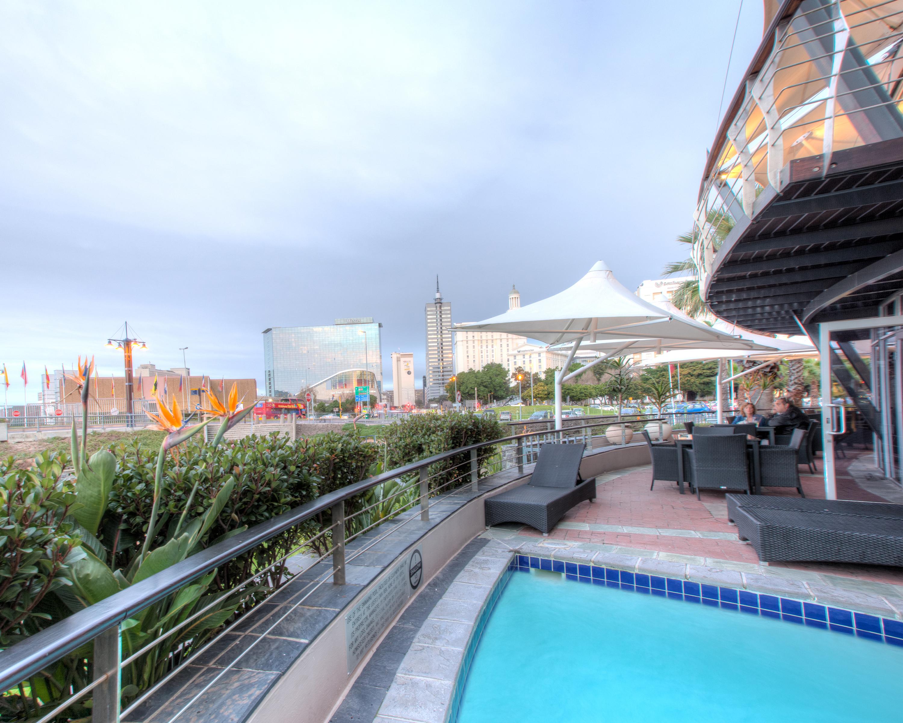 ซิตี้ ล้อดจ์ โฮเต็ล วีแอนด์เอ วอเตอร์ฟร้อนท์ เคปทาวน์ Hotel ภายนอก รูปภาพ