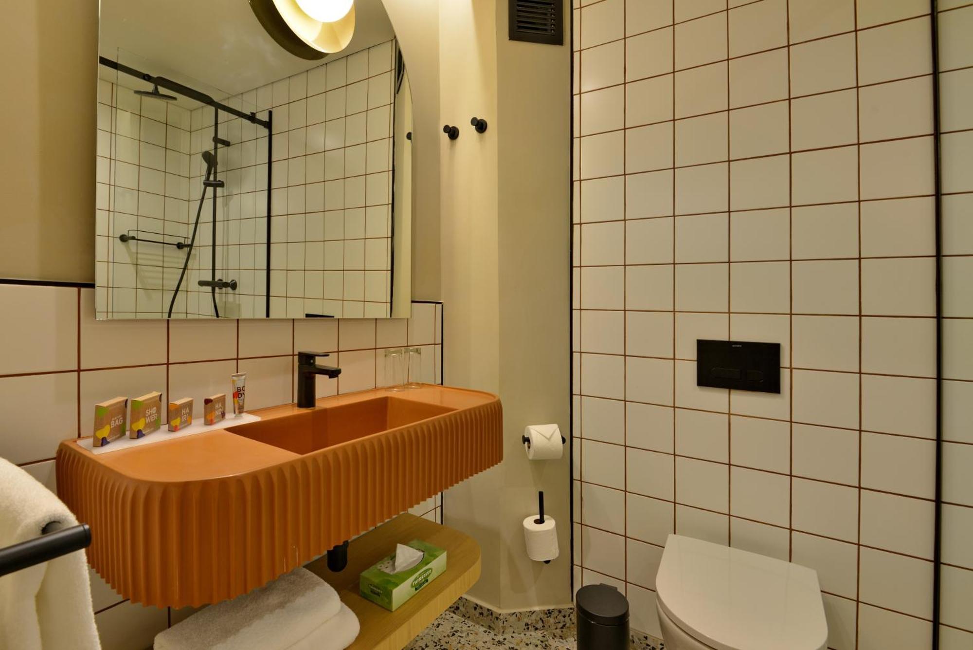 ซิตี้ ล้อดจ์ โฮเต็ล วีแอนด์เอ วอเตอร์ฟร้อนท์ เคปทาวน์ Hotel ภายนอก รูปภาพ