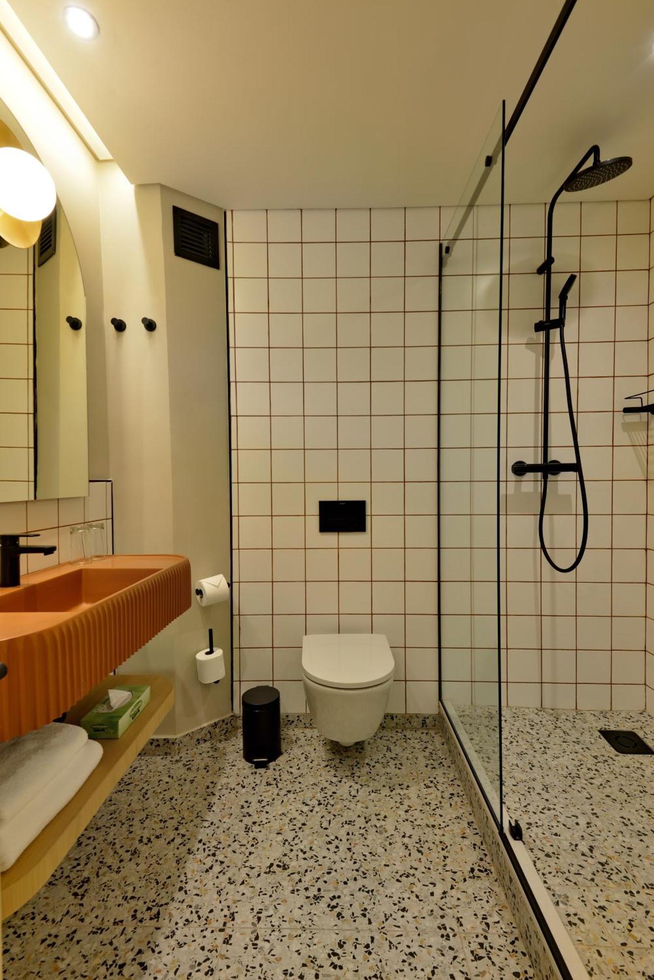ซิตี้ ล้อดจ์ โฮเต็ล วีแอนด์เอ วอเตอร์ฟร้อนท์ เคปทาวน์ Hotel ภายนอก รูปภาพ