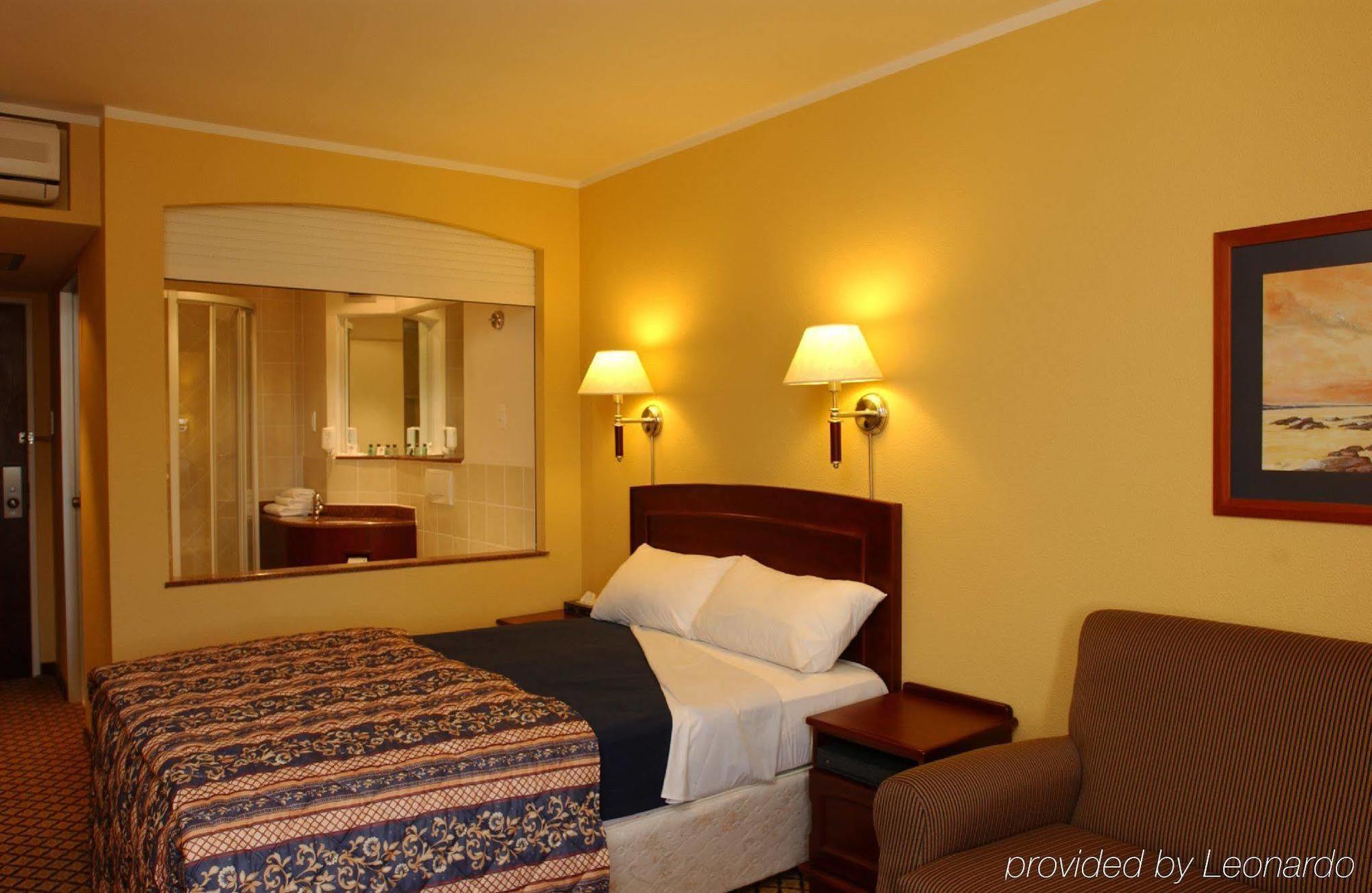 ซิตี้ ล้อดจ์ โฮเต็ล วีแอนด์เอ วอเตอร์ฟร้อนท์ เคปทาวน์ Hotel ภายนอก รูปภาพ